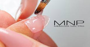 Preparatori, base e gel costruttori